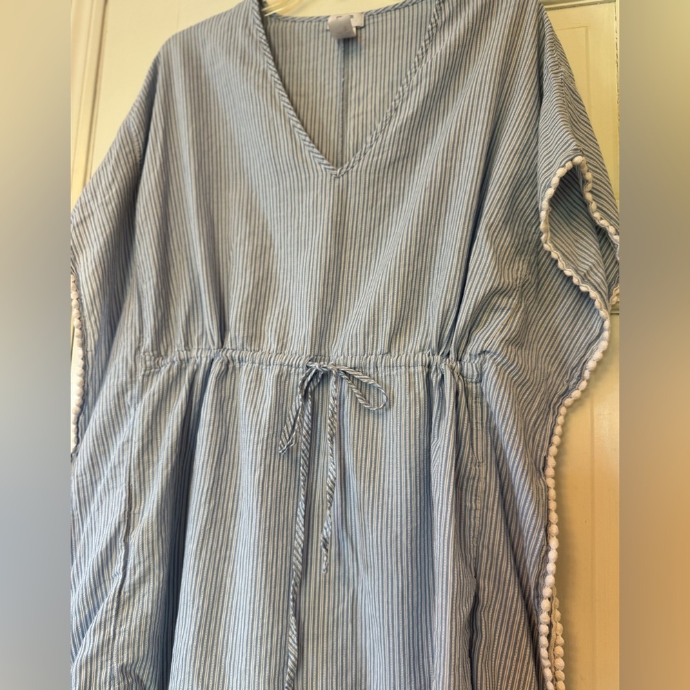 Crown & Ivy Blue and White Swim Coverup
